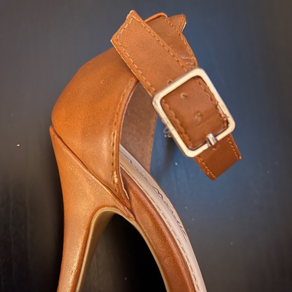 Camel Strap Ankle Pumps High Heels - Picture 8 of 9